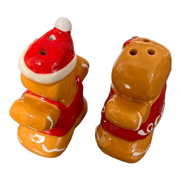 Mini Gingerbread Boy and Girl Salt and pepper Shaker set - Picture 3 of 3
